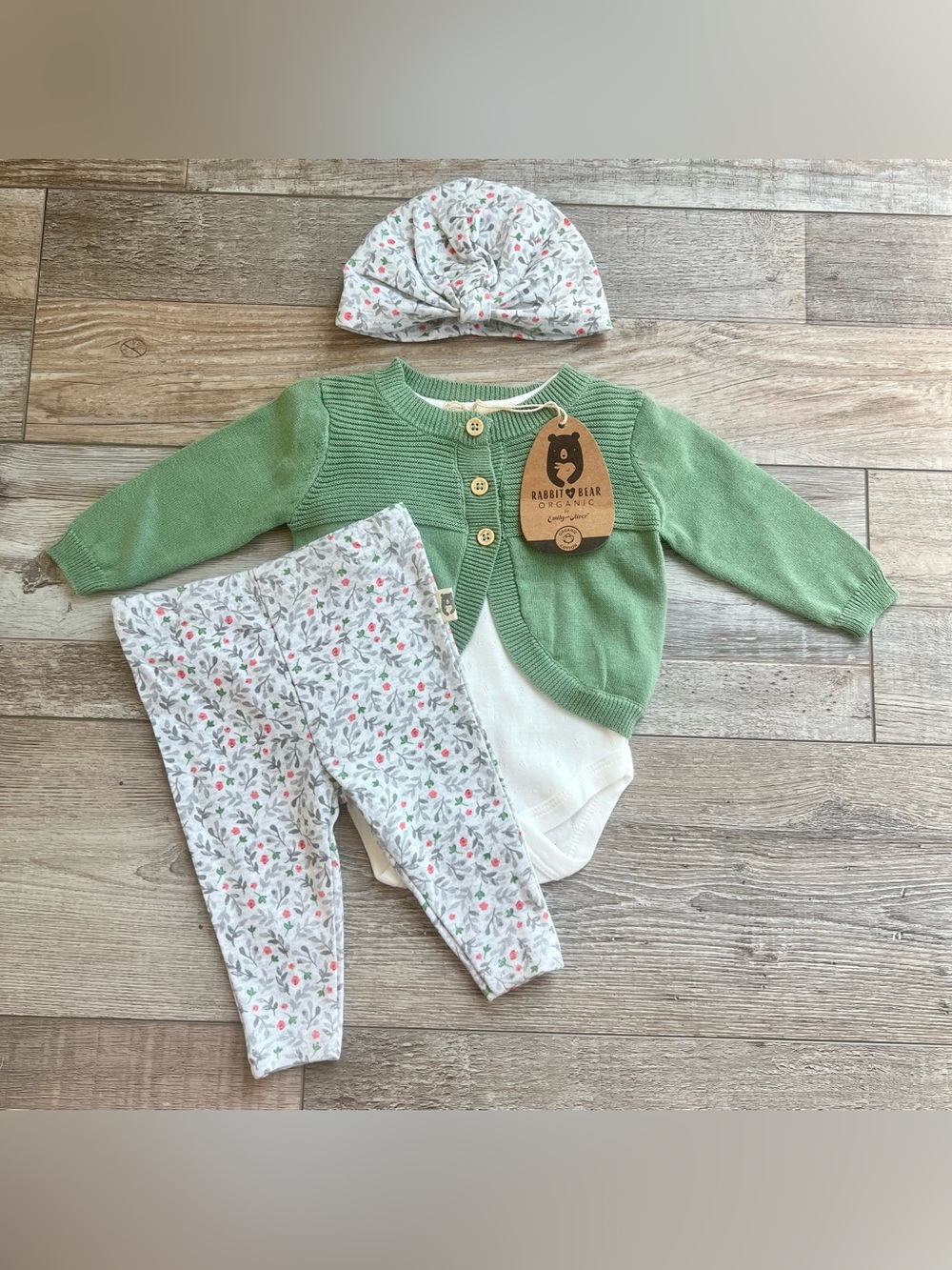 NWT Rabbit + Bear Organic Baby Girls 4-Piece Outfit Size 0/3 Months